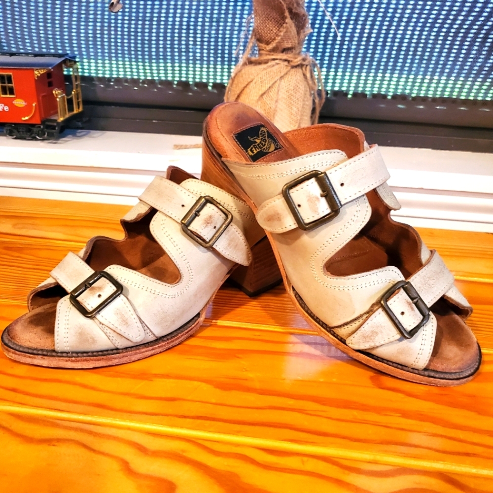 Freebird by Steven Beige Leather Buckle Mules